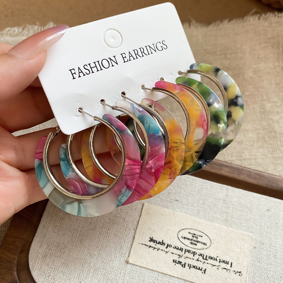 Fashion Big Circle Acrylic Ear - đánh giá và giá Resin Art Ring